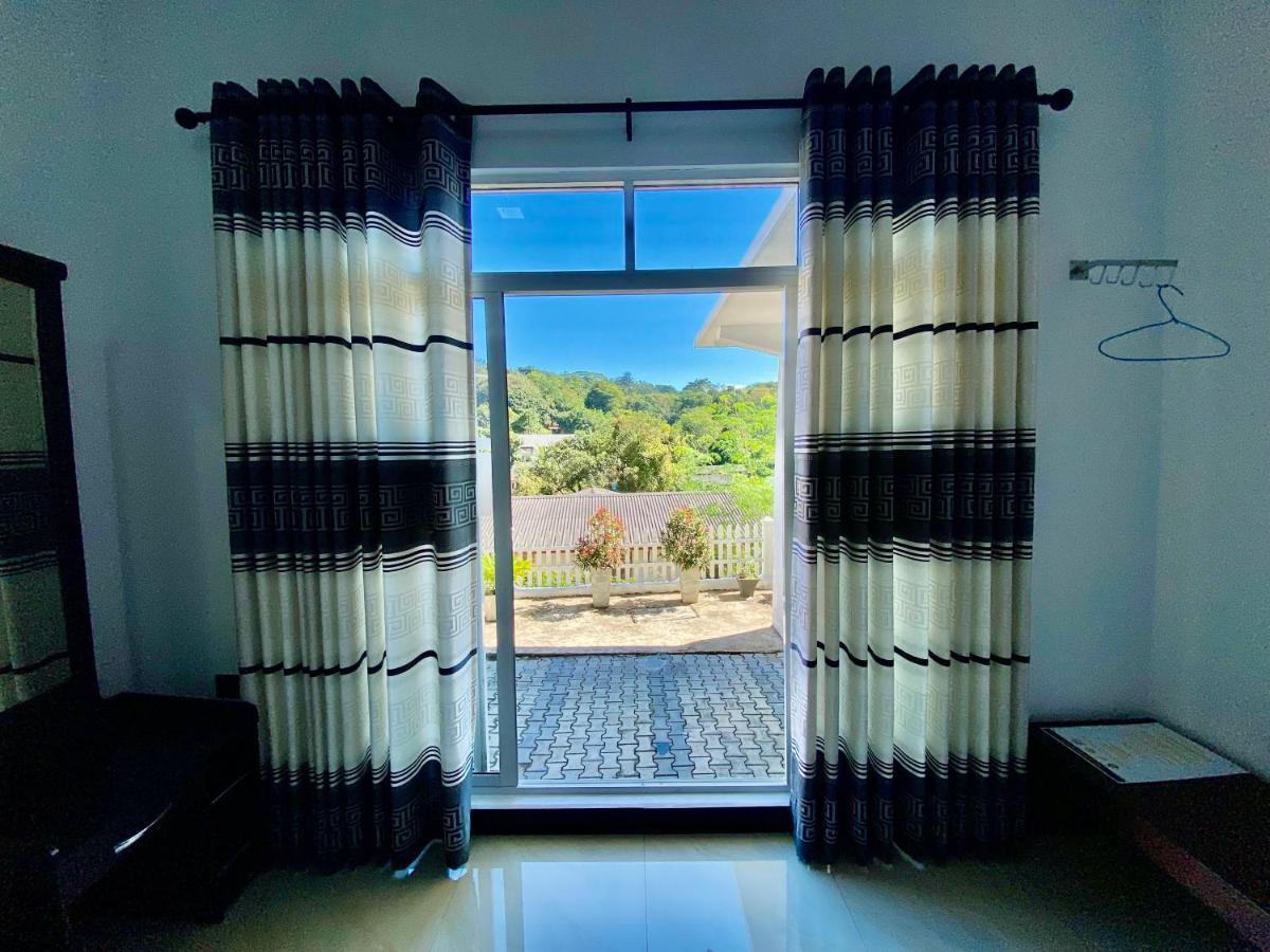 Mountain White Villa By Sunrise キャンディー エクステリア 写真